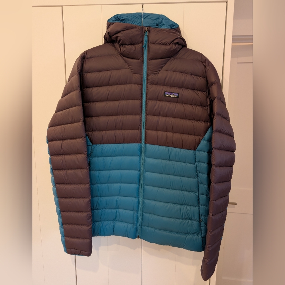 Patagonia Down Sweater Hooded Men's L BNWT